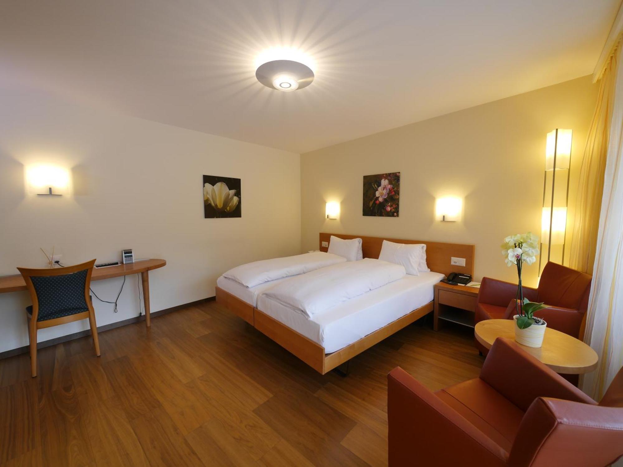 Hotel Restaurant Eichberg Seengen Pokoj fotografie